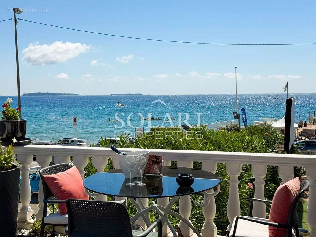 Appartement à MANDELIEU-LA-NAPOULE