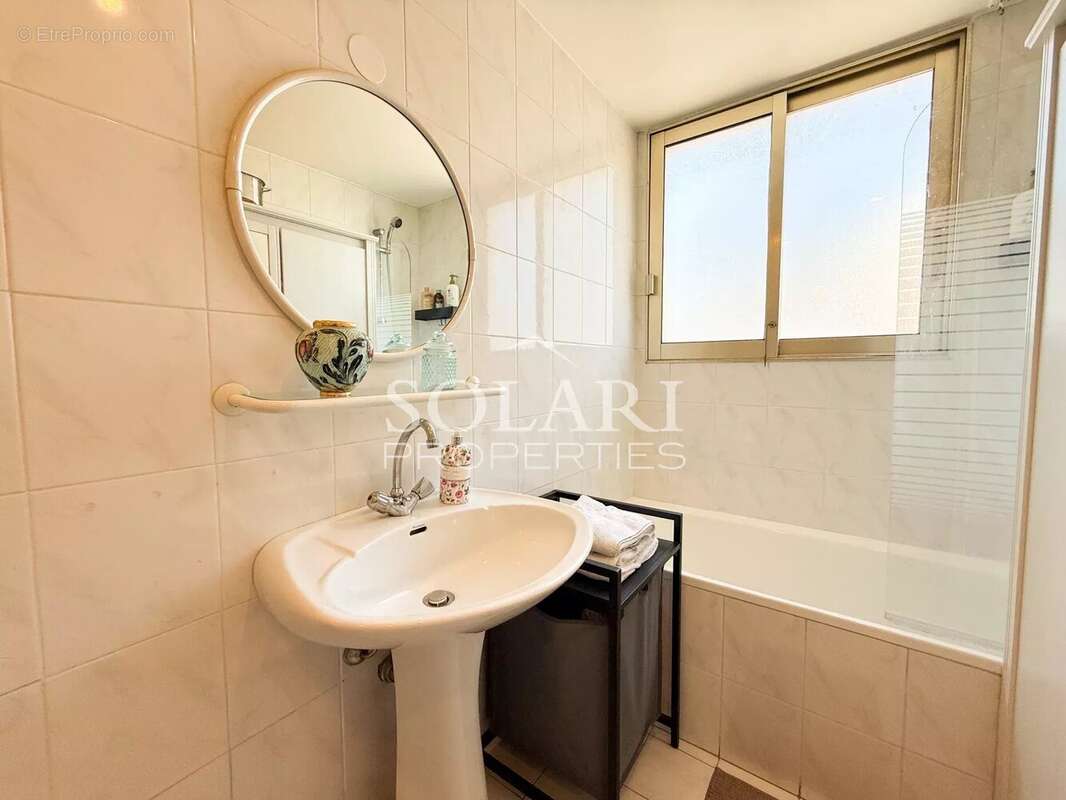 Appartement à MANDELIEU-LA-NAPOULE