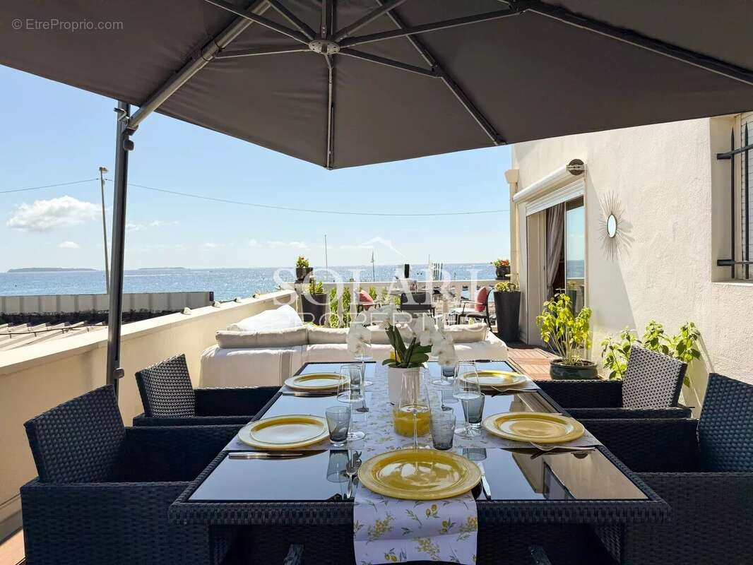 Appartement à MANDELIEU-LA-NAPOULE