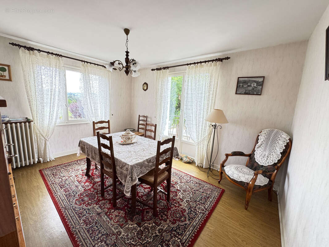 Photo 4 - Maison à COURS-LA-VILLE