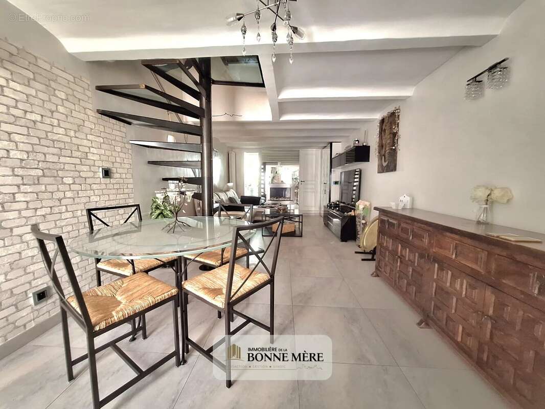 Appartement à MARSEILLE-13E