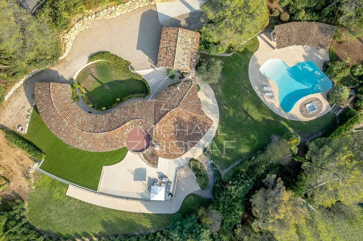 Maison à MOUANS-SARTOUX