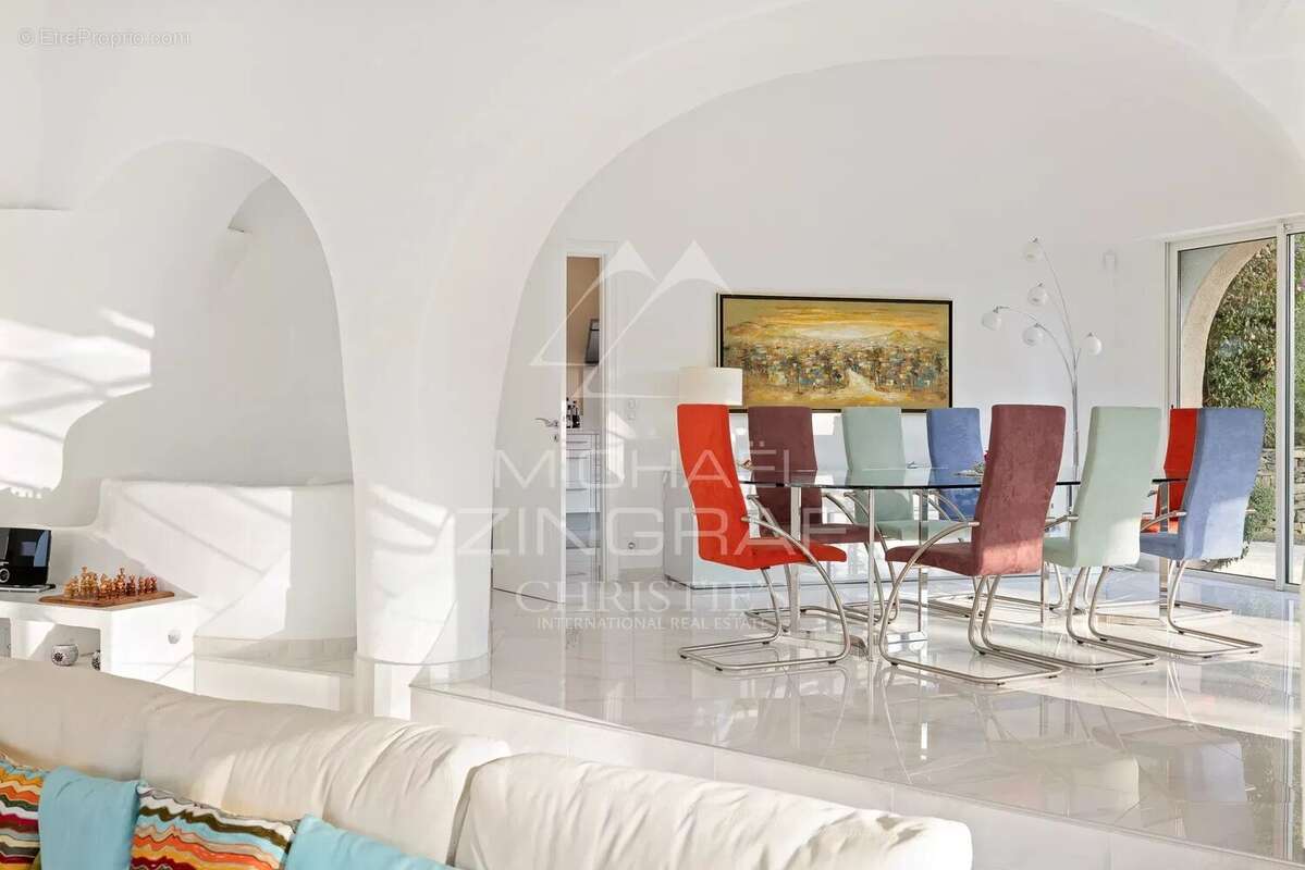 Maison à MOUANS-SARTOUX