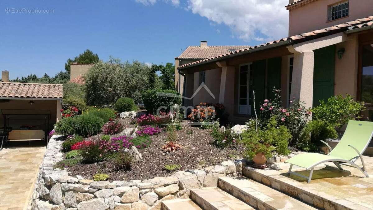 Maison à L&#039;ESCALE