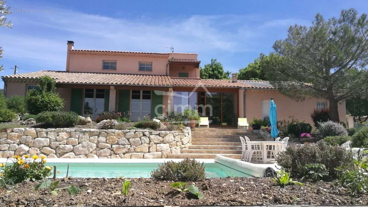 Maison à L&#039;ESCALE