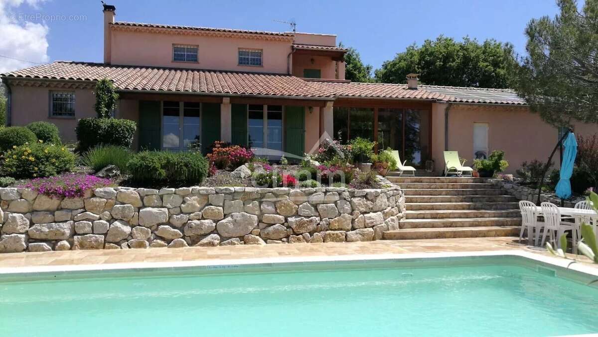 Maison à L&#039;ESCALE