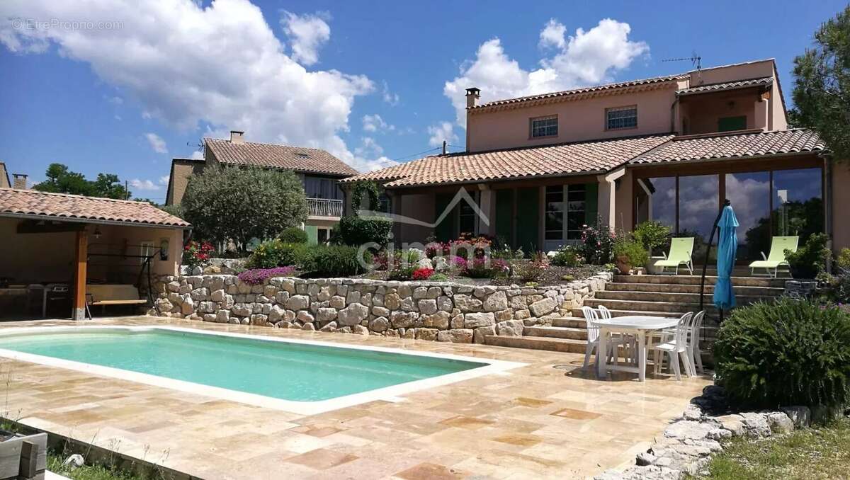 Maison à L&#039;ESCALE