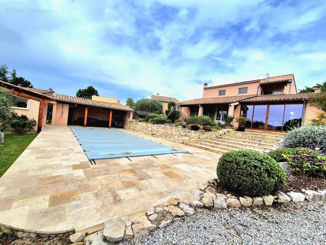 Maison à L&#039;ESCALE