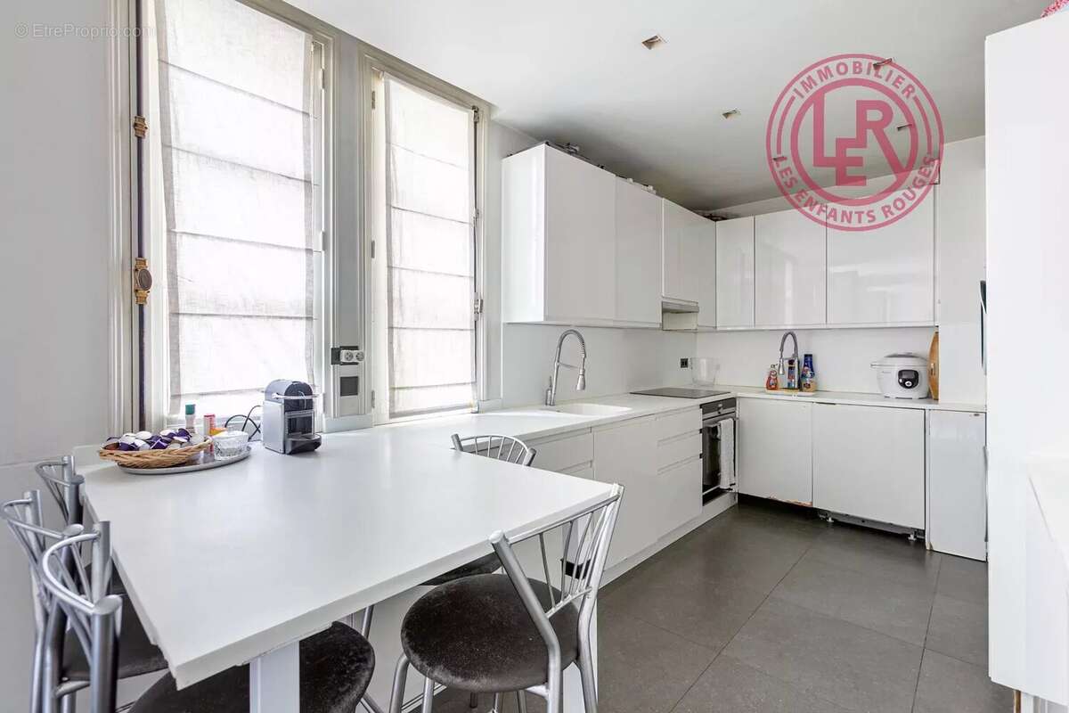 Appartement à PARIS-4E