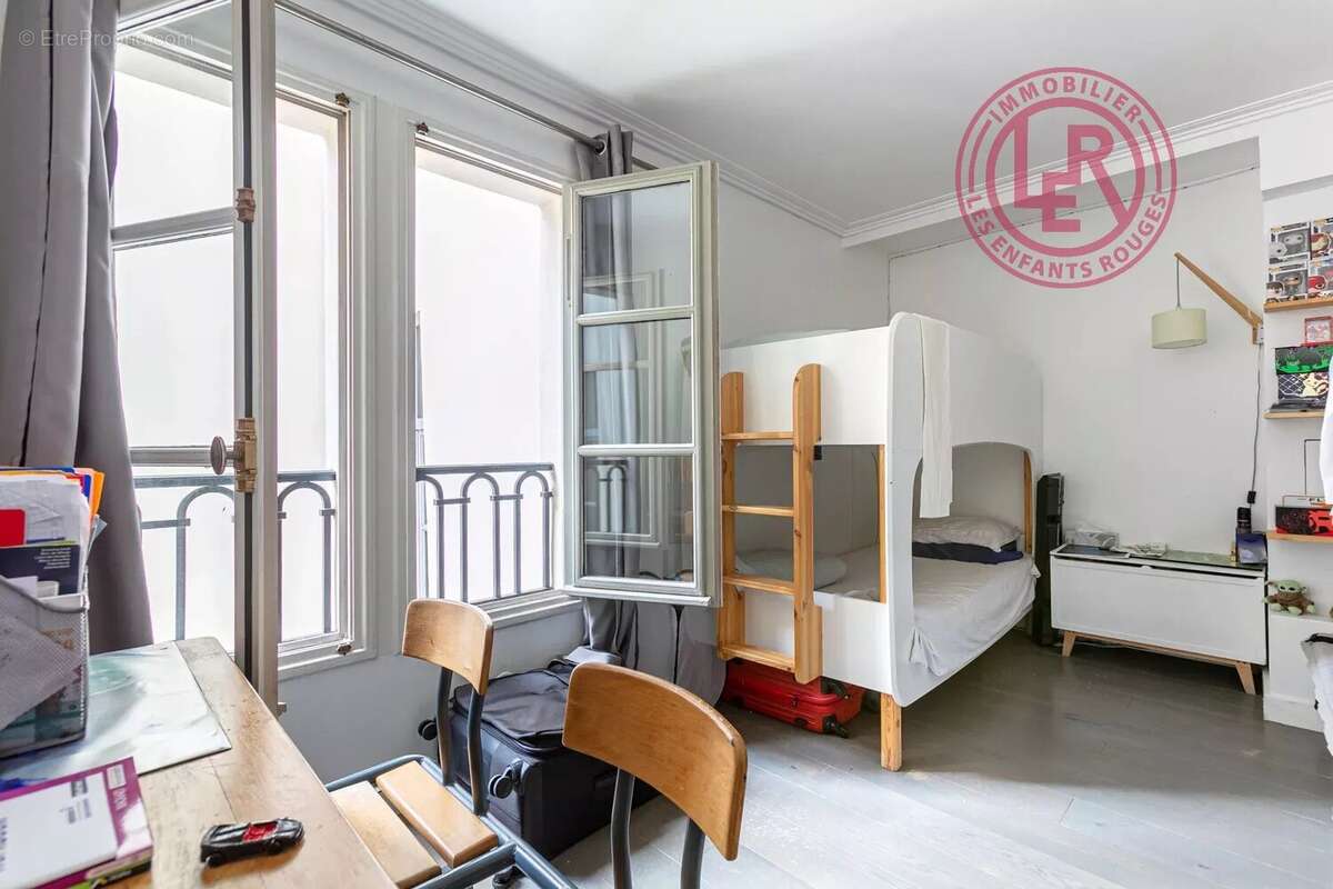 Appartement à PARIS-4E