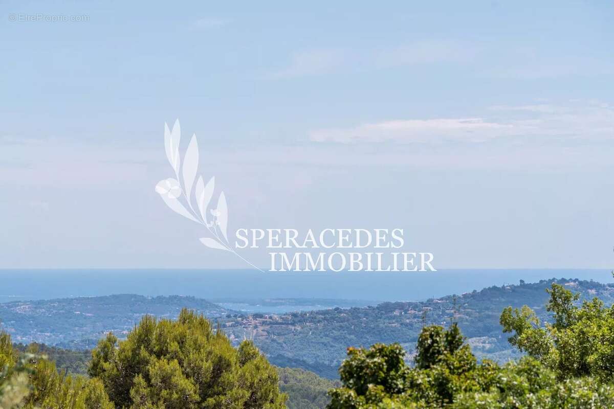 Maison à SAINT-CEZAIRE-SUR-SIAGNE