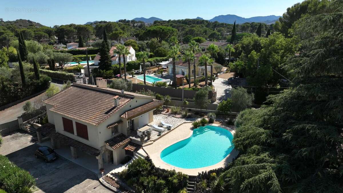 Maison à MOUGINS