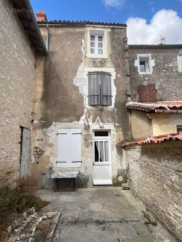 Maison à MAINE-DE-BOIXE