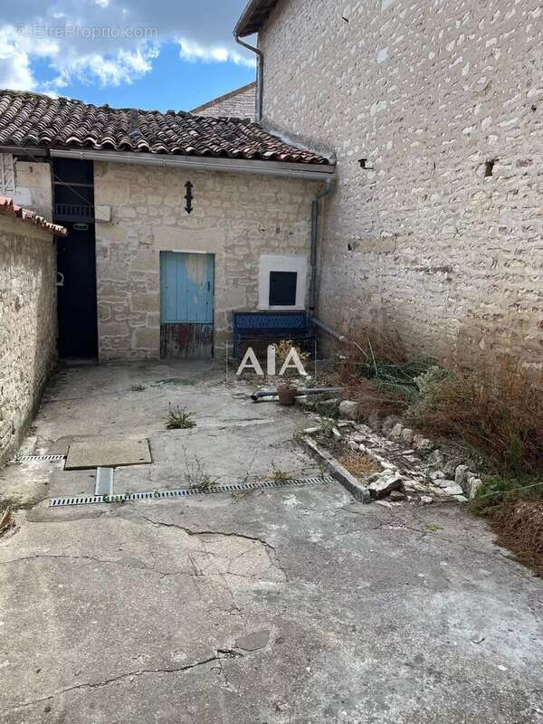 Maison à MAINE-DE-BOIXE