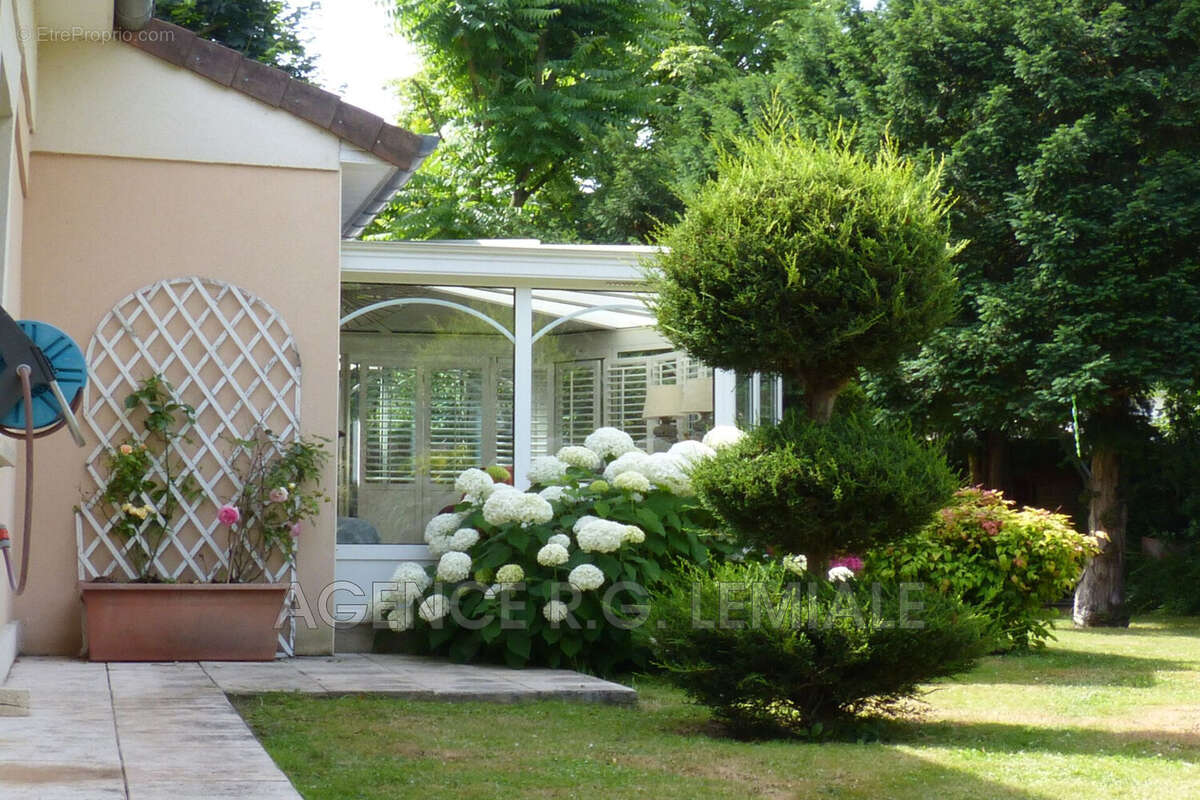 Maison à MAISONS-LAFFITTE