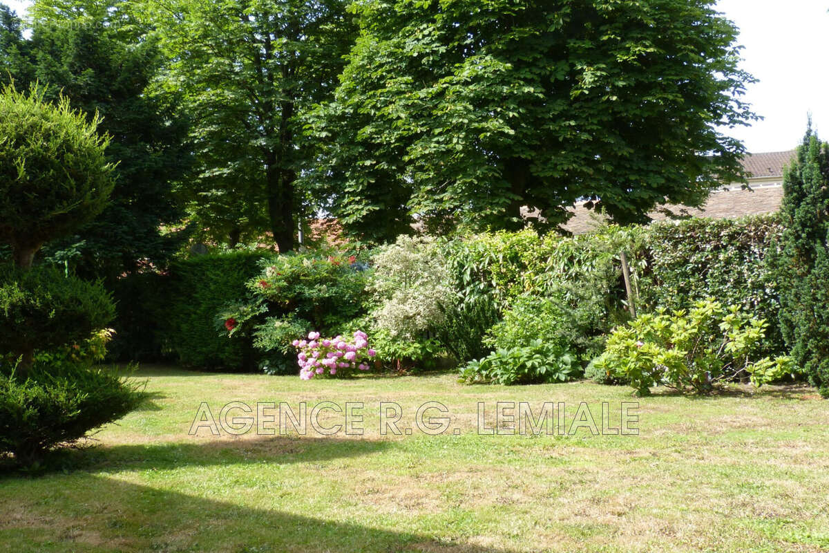 Maison à MAISONS-LAFFITTE