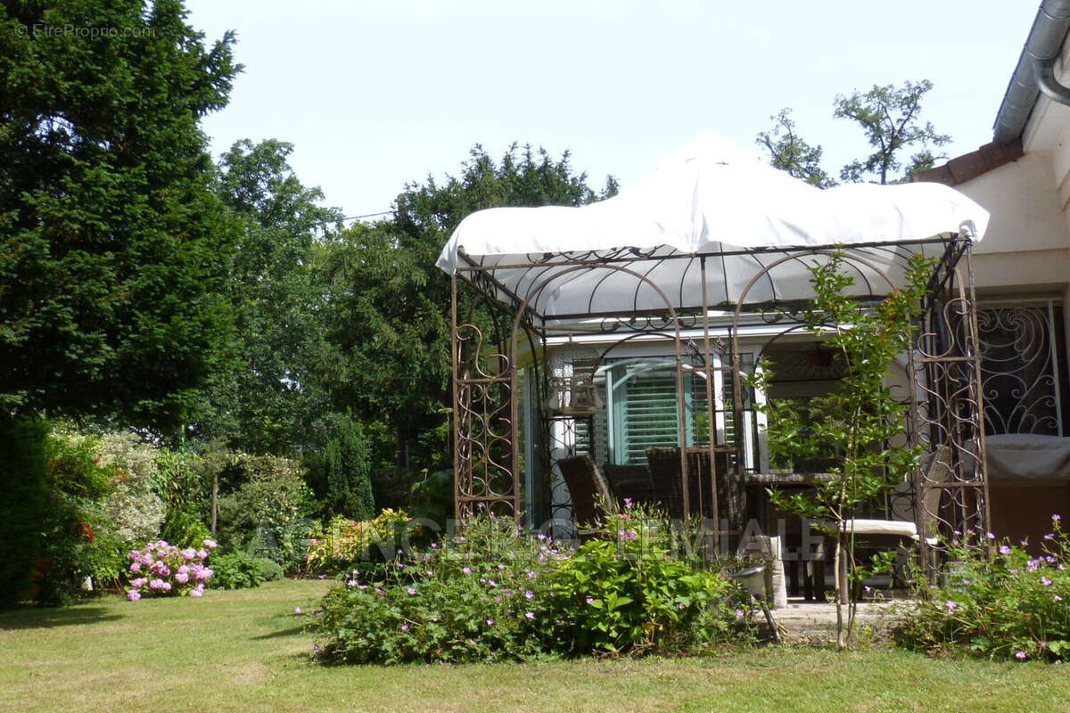Maison à MAISONS-LAFFITTE