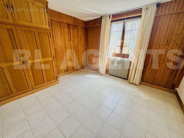 CH1 Bas - Maison à PRUNAY-EN-YVELINES