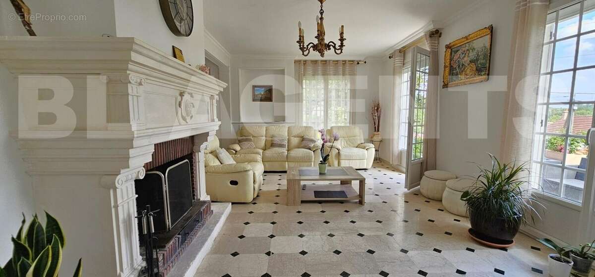 20250728_162747 - Maison à BOISSY-LE-CHATEL