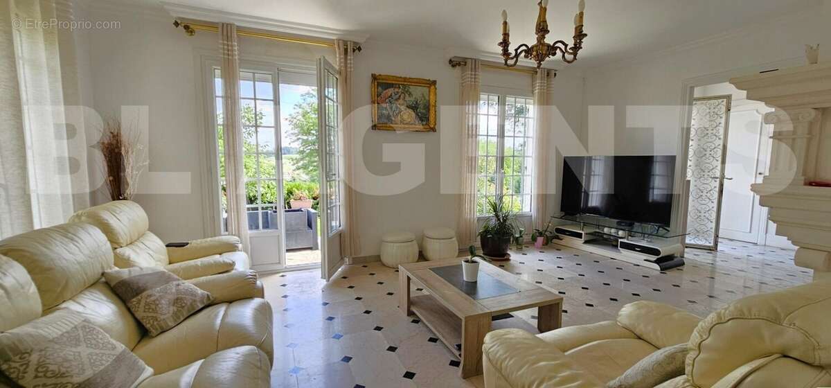 20250728_163150 - Maison à BOISSY-LE-CHATEL