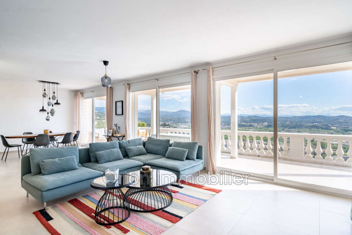 Maison à MANDELIEU-LA-NAPOULE