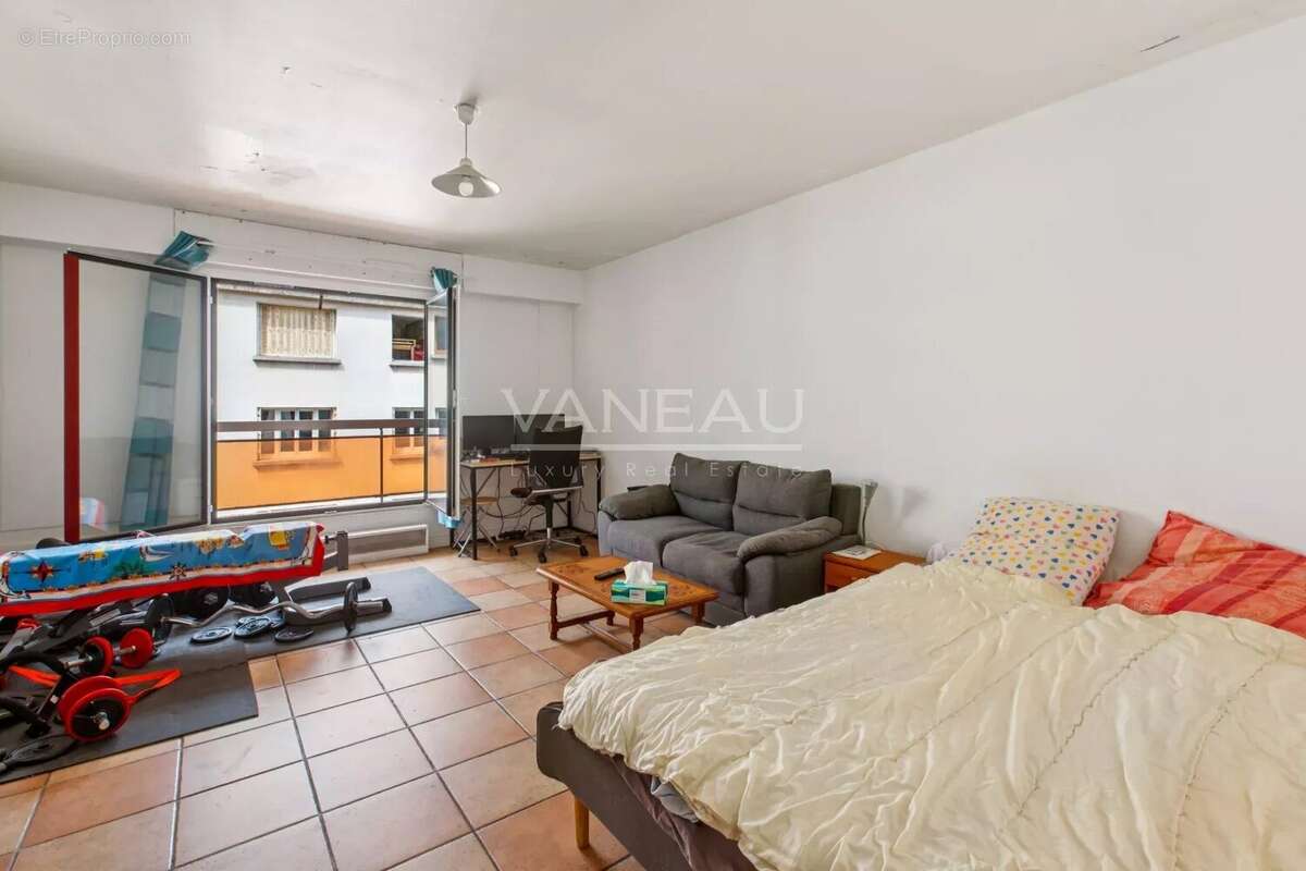 Appartement à PARIS-19E