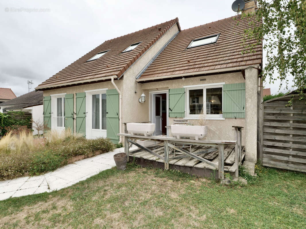 Maison à SIVRY-COURTRY