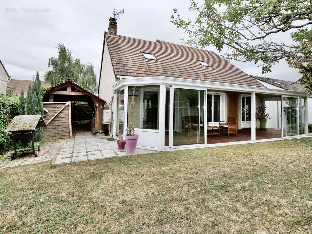 Maison à SIVRY-COURTRY