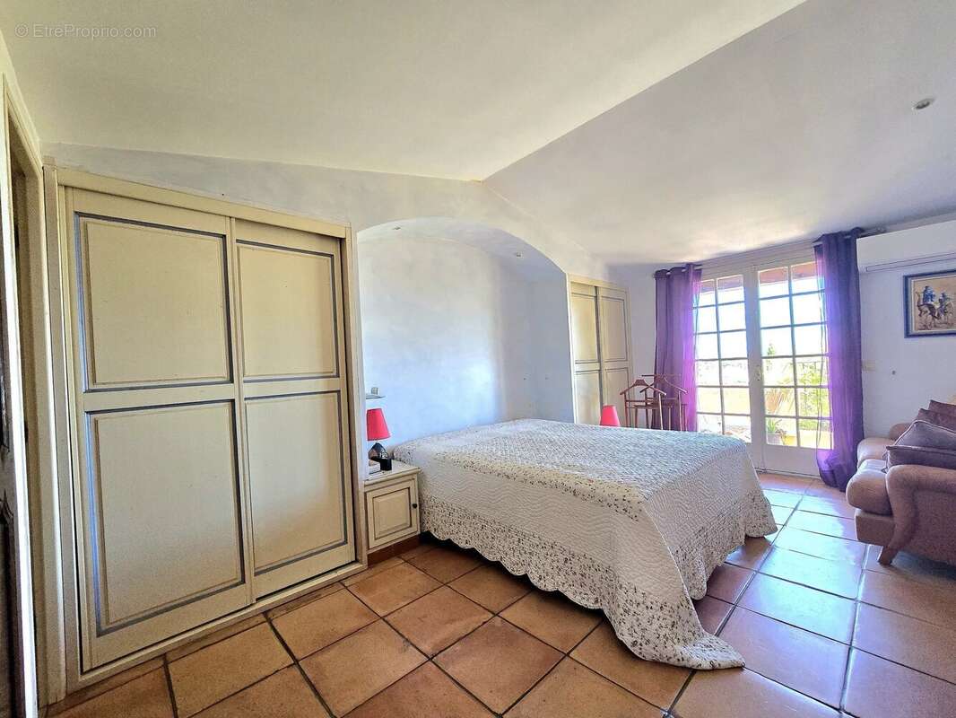 Maison à BORMES-LES-MIMOSAS