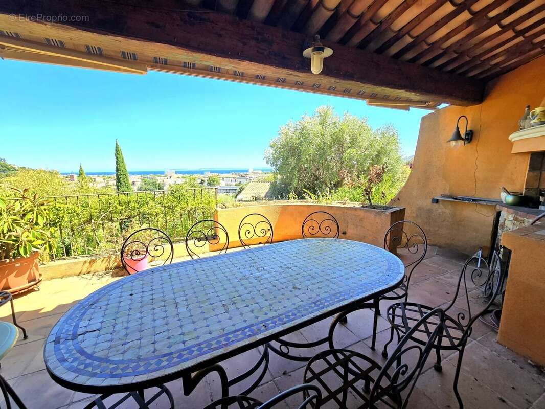 Maison à BORMES-LES-MIMOSAS