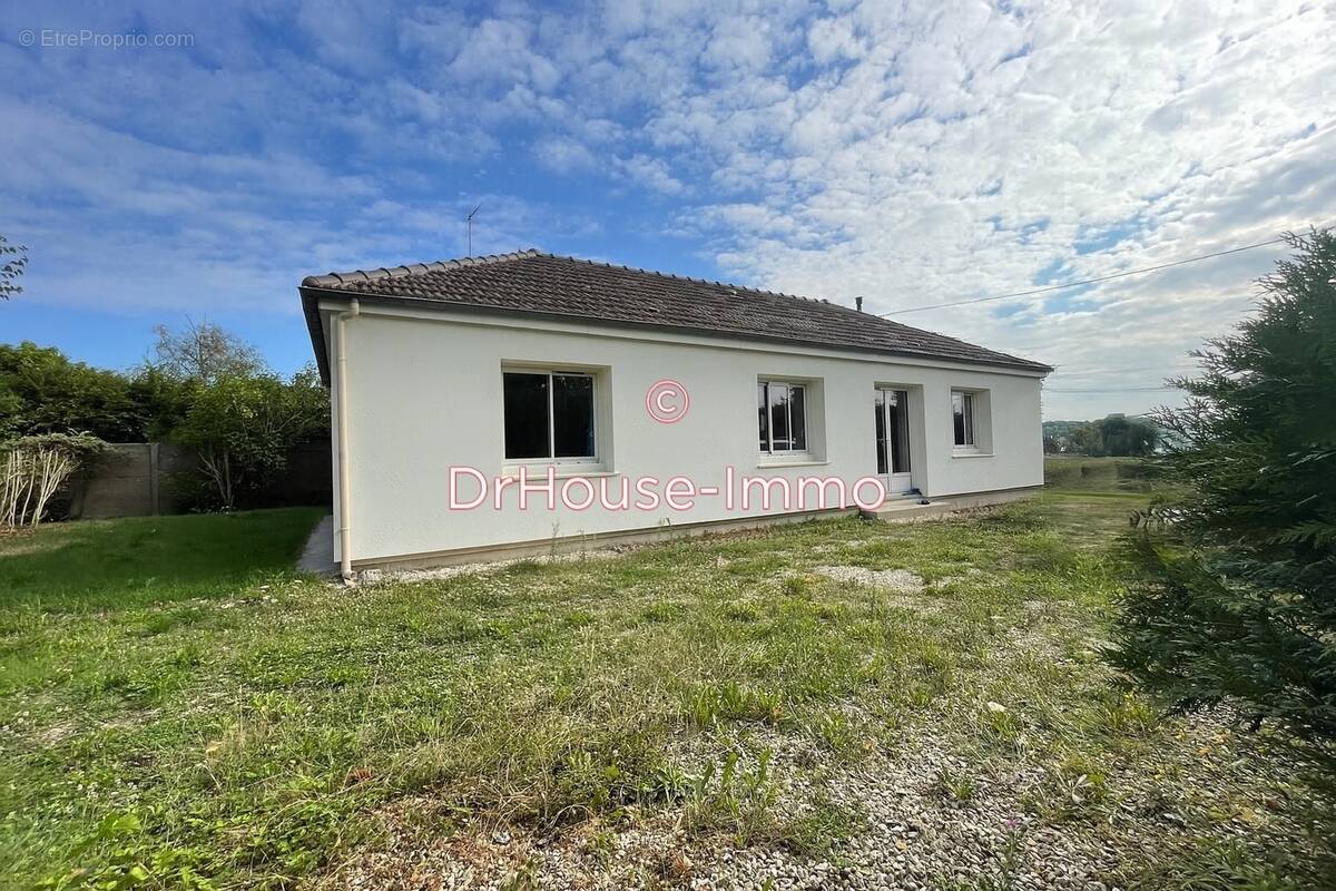 Maison à SAINTE-GENEVIEVE-DES-BOIS