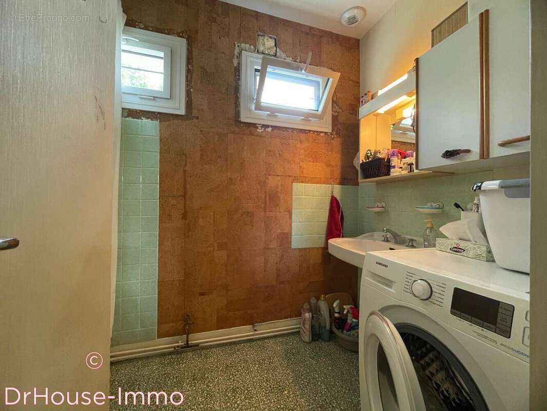 Maison à SAINTE-GENEVIEVE-DES-BOIS