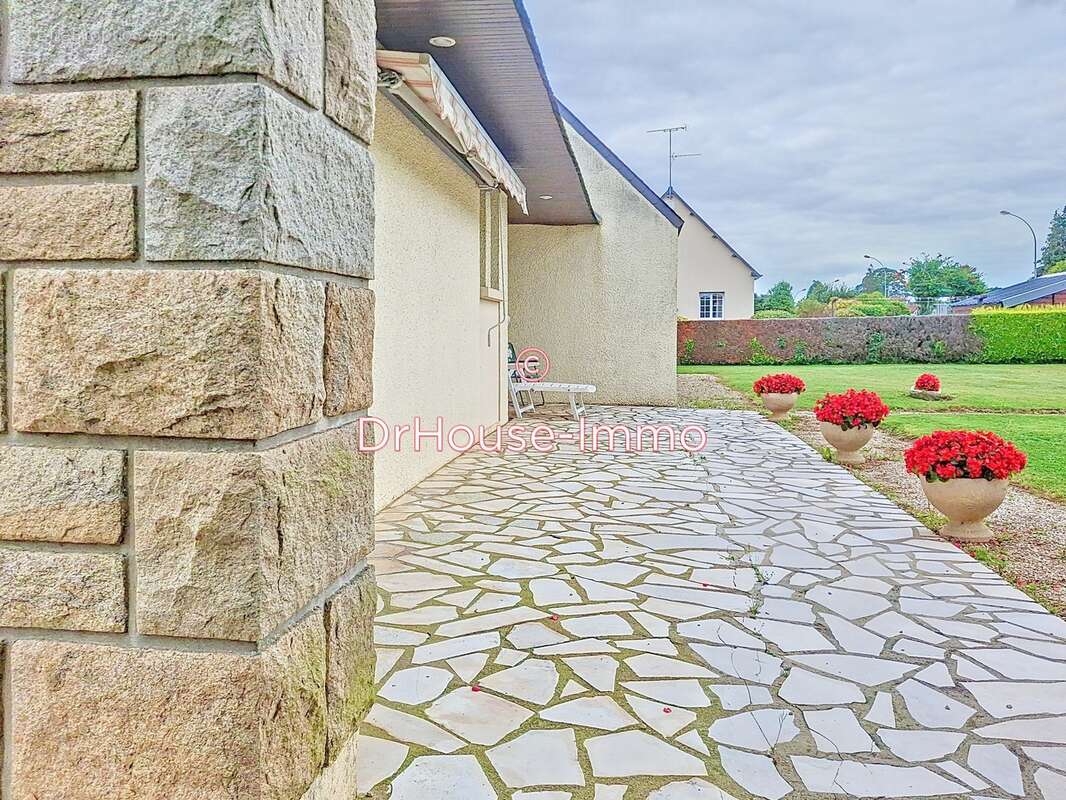 Maison à SAINT-HILAIRE-DU-HARCOUET