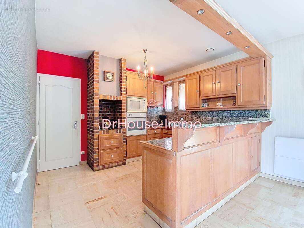 Maison à SAINT-HILAIRE-DU-HARCOUET