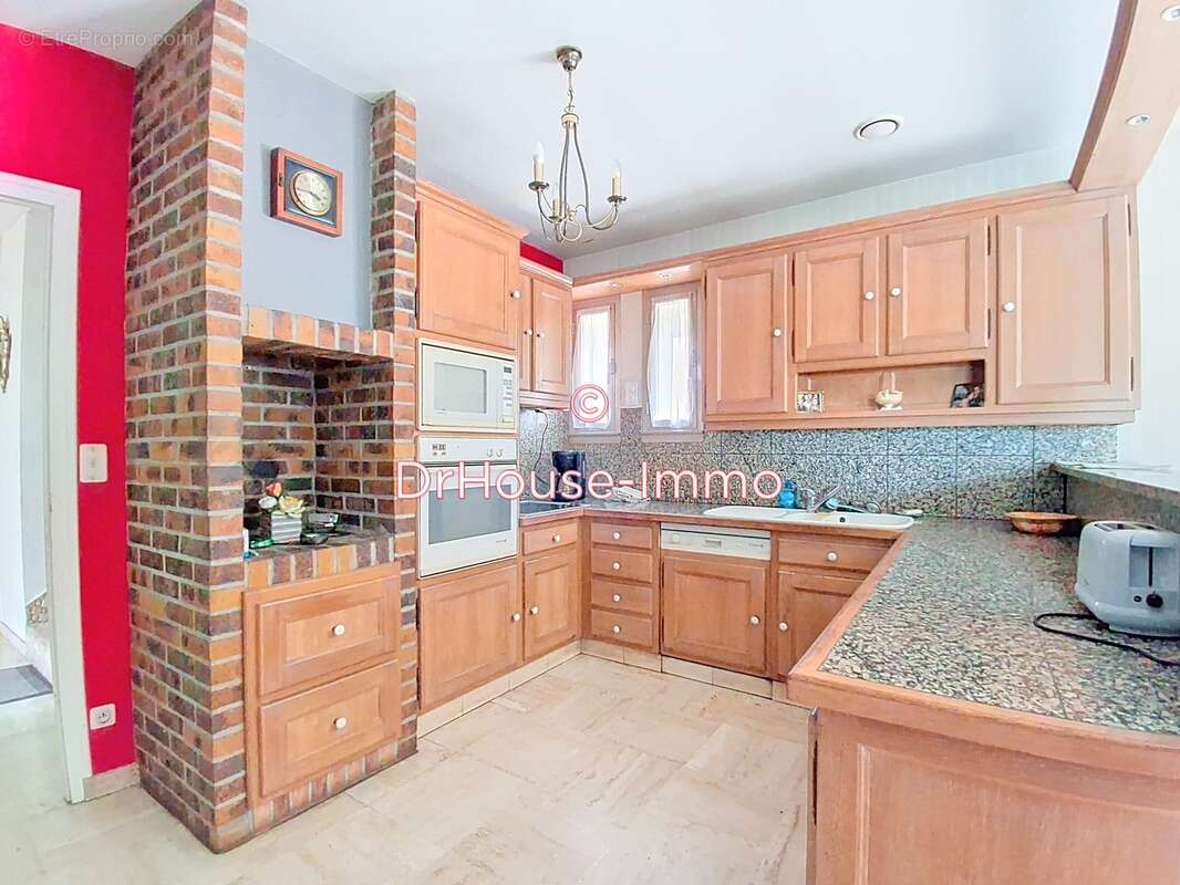 Maison à SAINT-HILAIRE-DU-HARCOUET