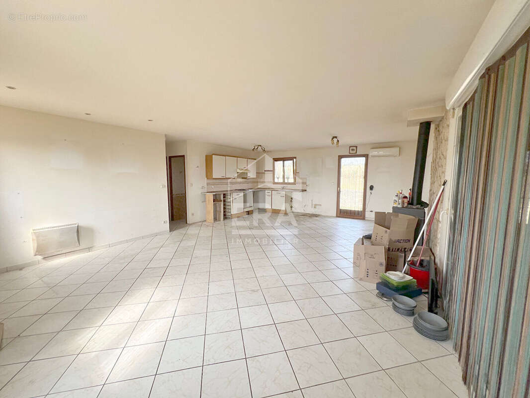 Maison à ARC-LES-GRAY