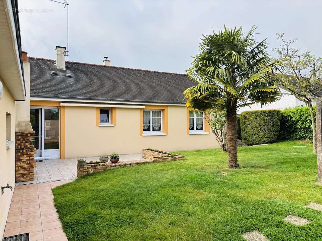 Maison à SAINT-JEAN-SUR-MAYENNE