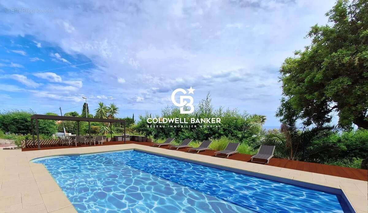 Maison à LES ISSAMBRES