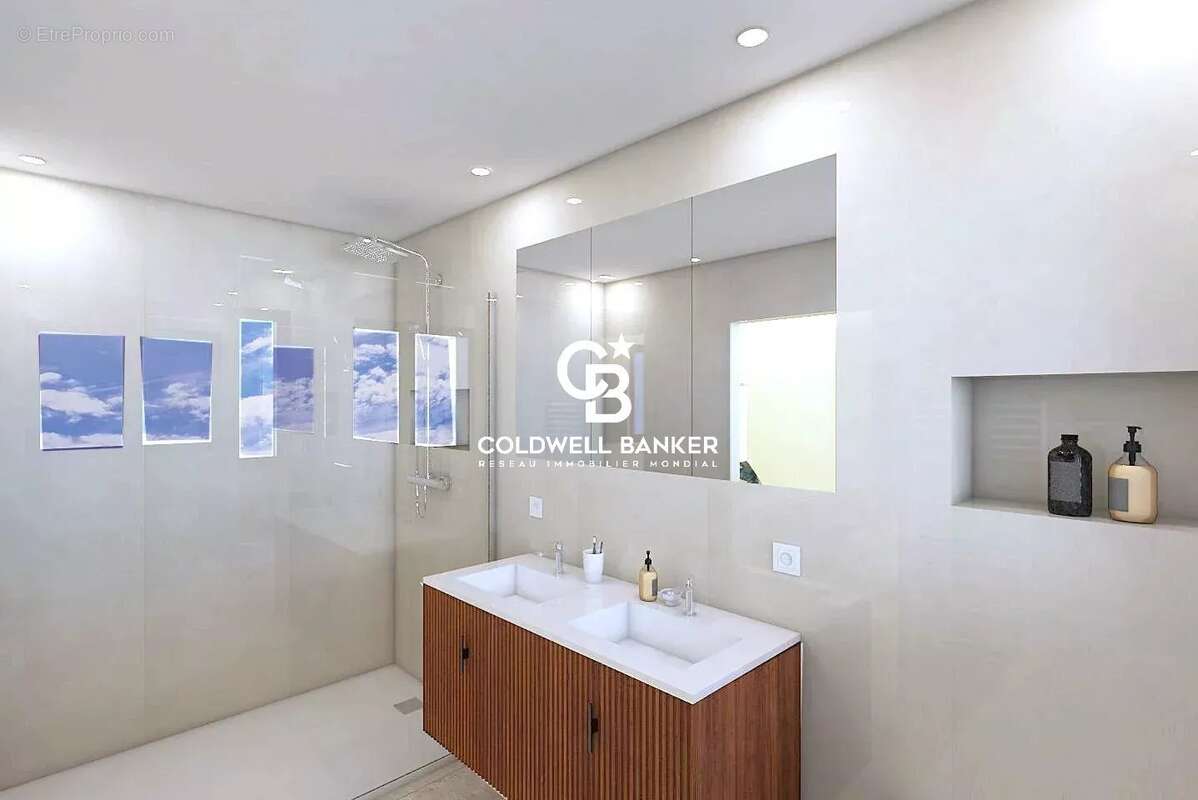 Maison à LES ISSAMBRES