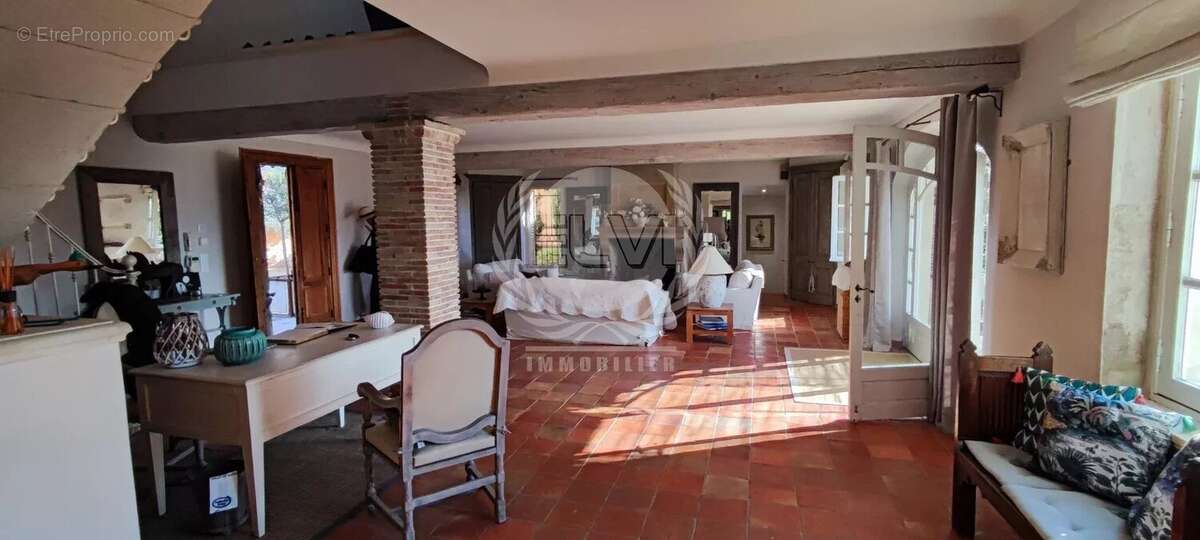 Maison à PLAN-DE-LA-TOUR