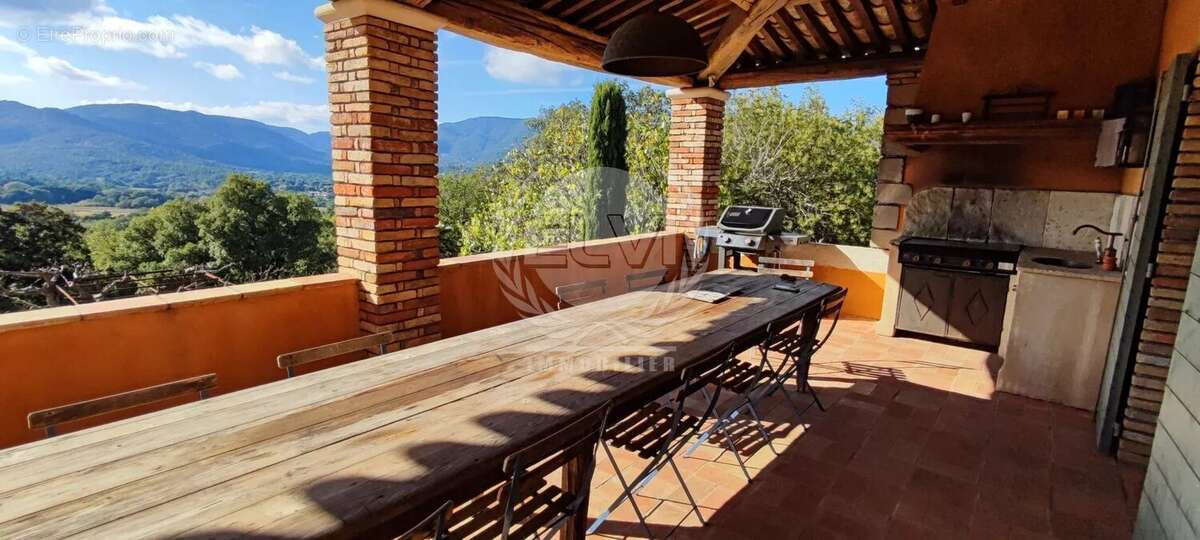 Maison à PLAN-DE-LA-TOUR