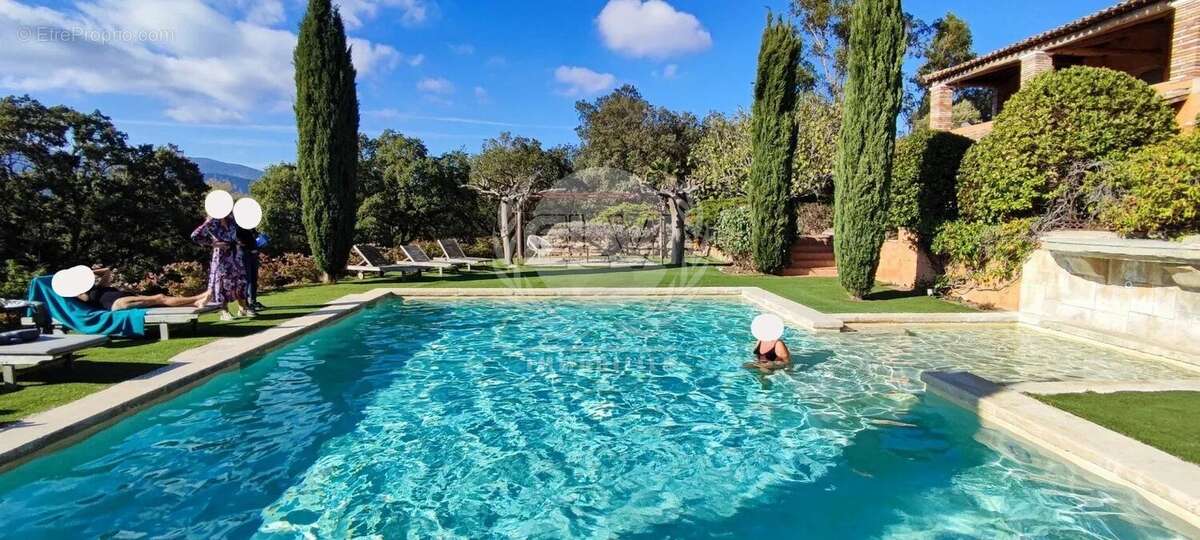 Maison à PLAN-DE-LA-TOUR