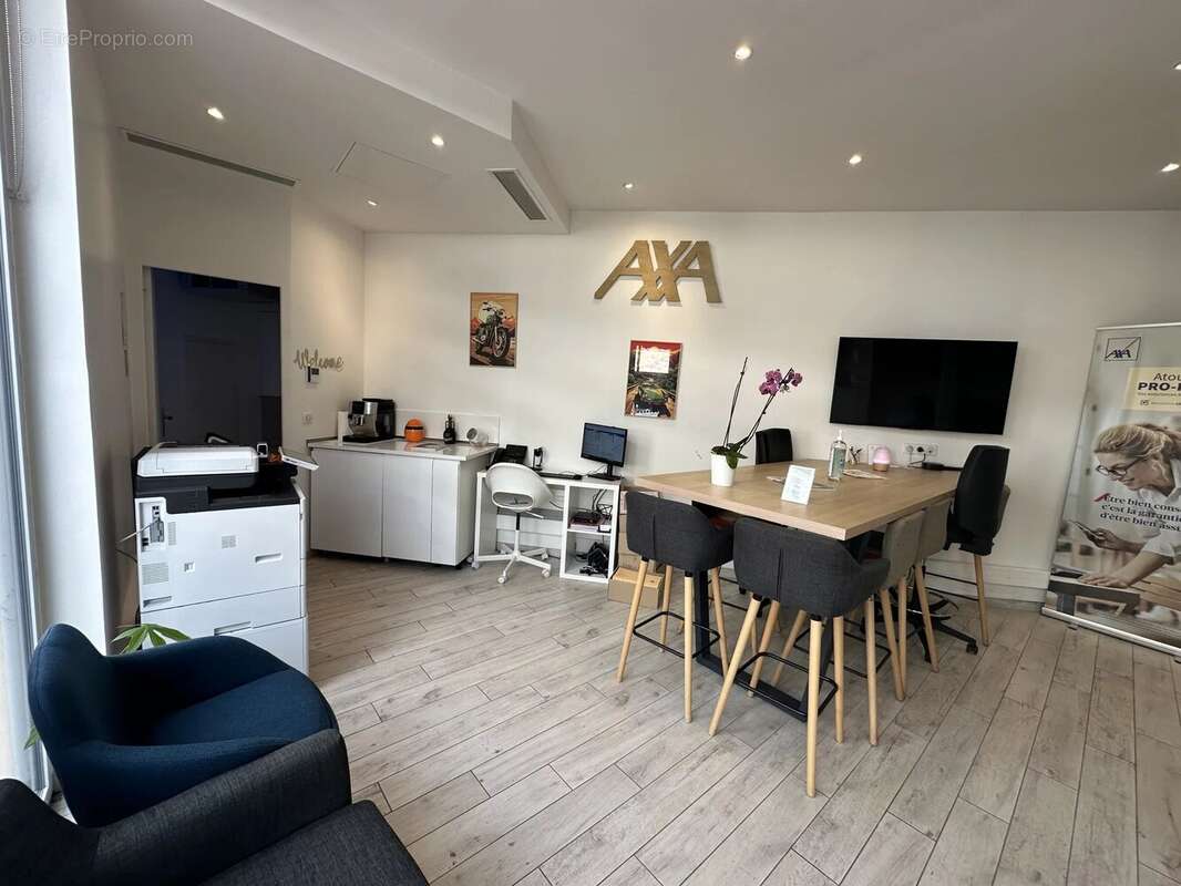 Commerce à SAINT-LAURENT-DU-VAR