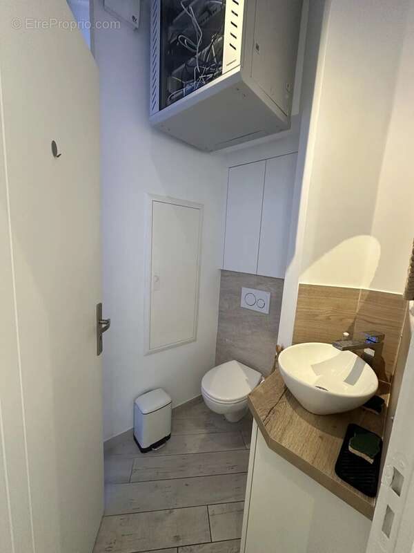 Commerce à SAINT-LAURENT-DU-VAR