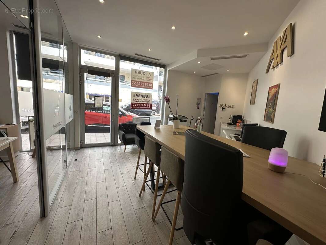 Commerce à SAINT-LAURENT-DU-VAR