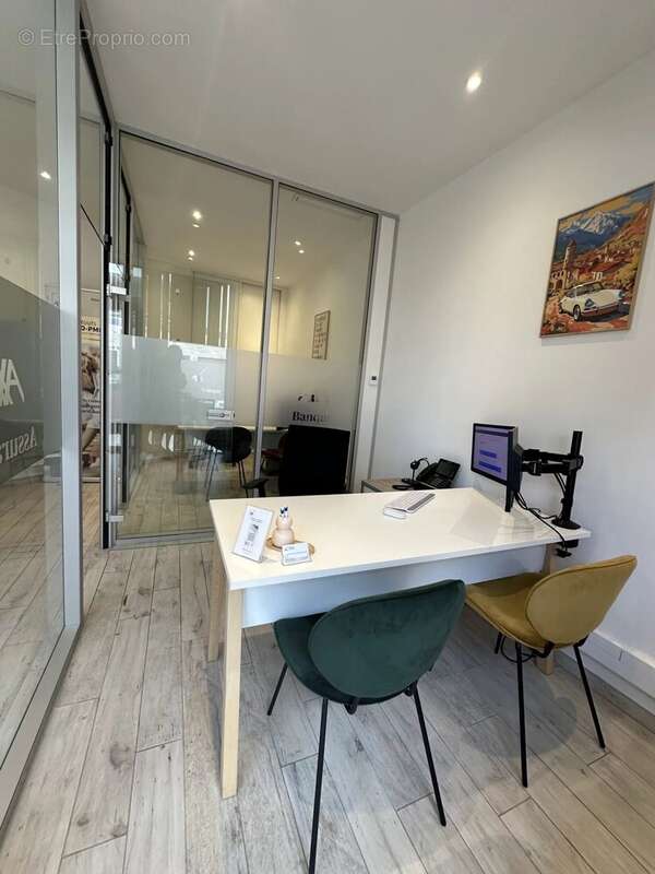 Commerce à SAINT-LAURENT-DU-VAR