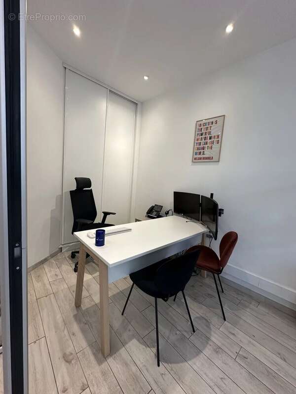 Commerce à SAINT-LAURENT-DU-VAR