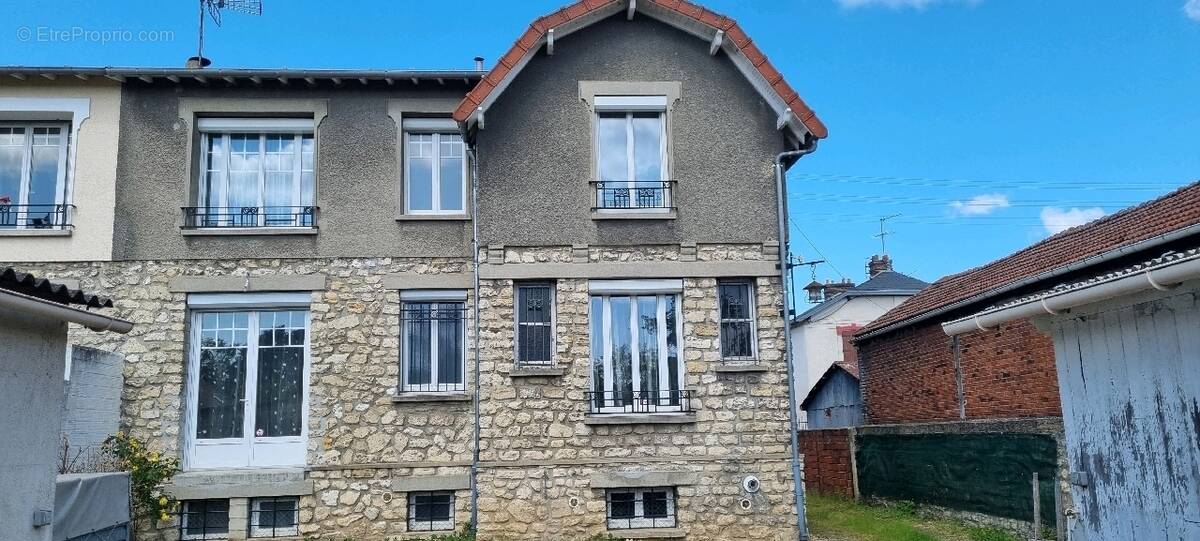 Maison à MANTES-LA-VILLE