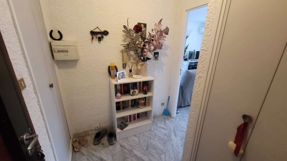 Appartement à VALLAURIS