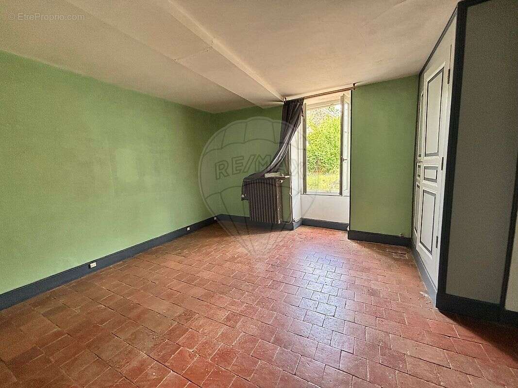 Maison à METZ-LE-COMTE